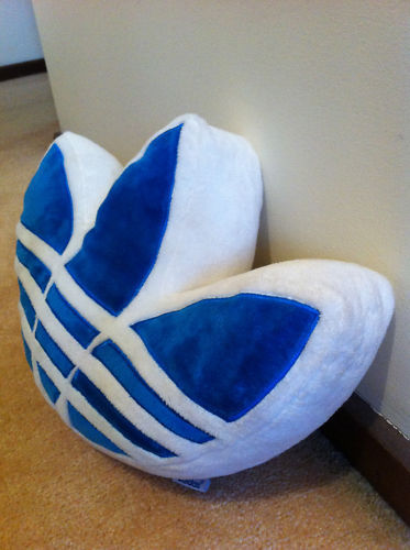 Promotion Hot Selling Adidas Pillow Adidas Car Poillows